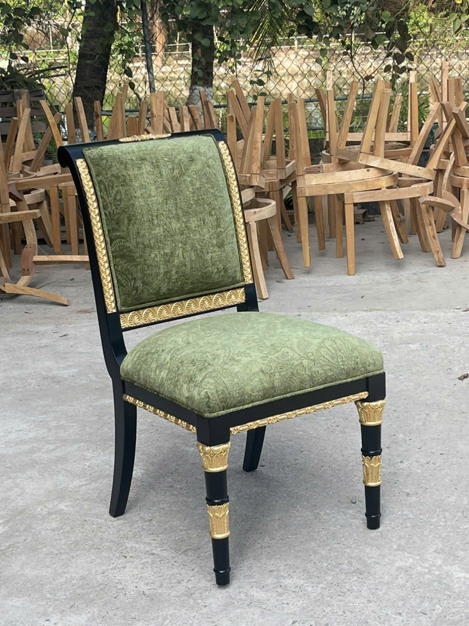 GHẾ ĂN CỔ ĐIỂN KHÔNG TAY WELLINGTON